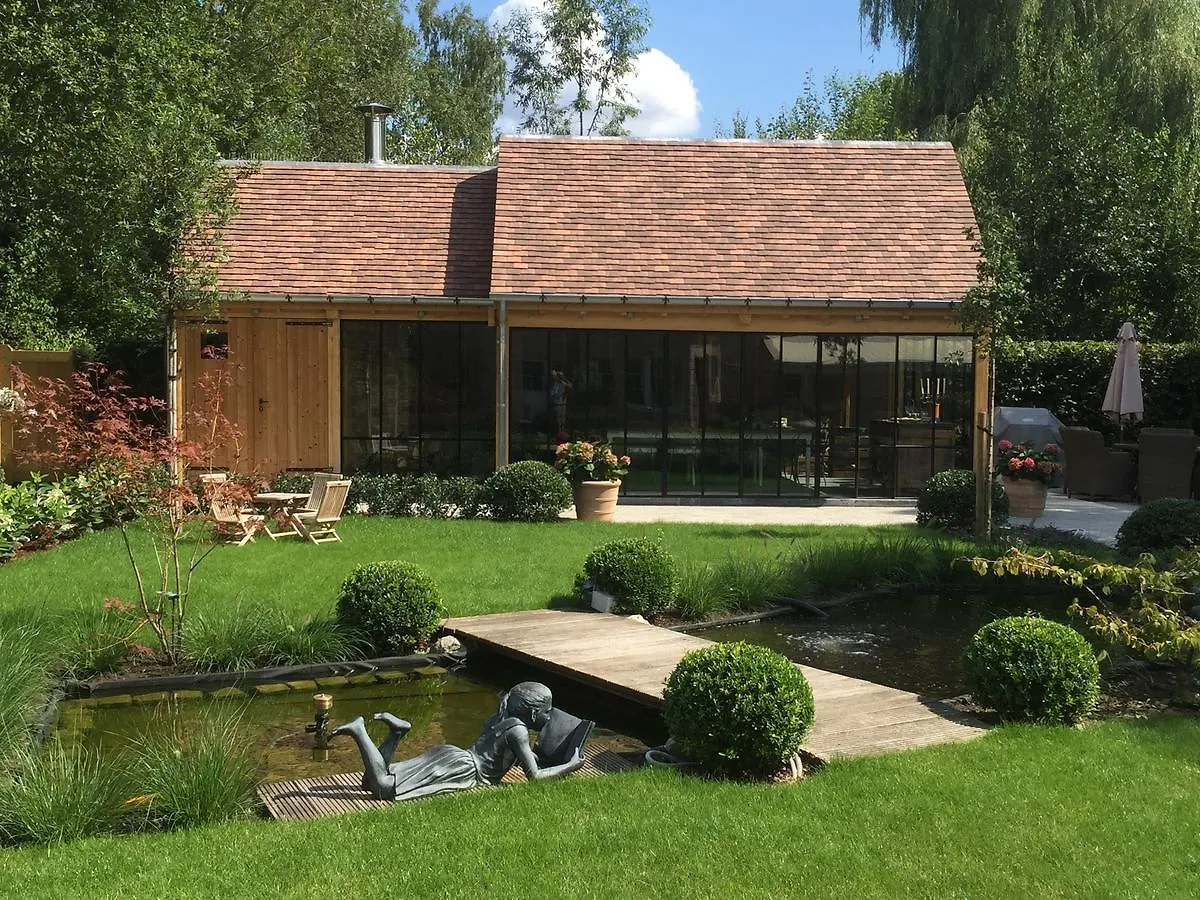B&B Charming Escape Bed & Breakfast